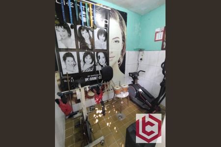 2_photo/94ce0311f5.a095ebe9a9b9d05b-ATLAS-e99e4086-95e1-4508-b6f4-d137d255cc7b.jpg de casa à venda com 4 quartos, 280m² em Gonzaga, Santos