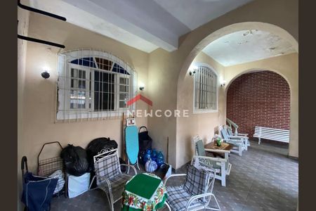 4_photo/94ce031235.b7a28b76476596d7-ATLAS-168ebe56-5fe9-42e4-913d-2457d6909e2e.jpg de casa à venda com 3 quartos, 308m² em Gonzaga, Santos