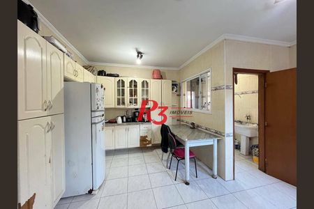 20_photo/94ce031321.0bf895571deddd4a-ATLAS-bd65b178-32ba-4e92-8051-244ddc3fcfff.jpg de casa à venda com 3 quartos, 146m² em Campo Grande, Santos