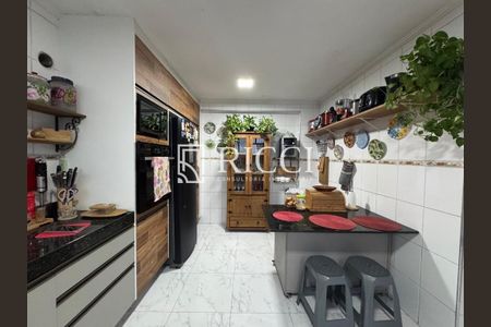 8_photo/94ce03141f.59b9fa3339c8dcb8-ATLAS-ba175bb6-e44b-48ba-89bc-5c6e961a4b07.jpg de casa à venda com 3 quartos, 178m² em Pompéia, Santos