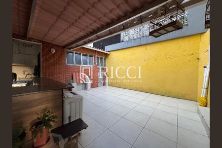 3_photo/94ce03141f.59b9fa3339c8dcb8-ATLAS-e79f8ee0-2e37-4960-8f52-532d4f069fed.jpg de casa à venda com 3 quartos, 178m² em Pompéia, Santos