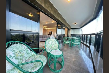 3_photo/94ce0315c1.bb2cfda027800a9a-ATLAS-97ed1fa2-b874-4d72-be57-a7f71407d6eb.jpg de apartamento à venda com 3 quartos, 252m² em Pompéia, Santos