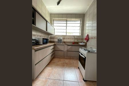 4_photo/94ce0338c1.1c5ee5b12bdcf8f7-ATLAS-3a99732c-e209-4f72-a7f7-d539d1f7c5ff.jpg de casa à venda com 3 quartos, 160m² em Marapé, Santos