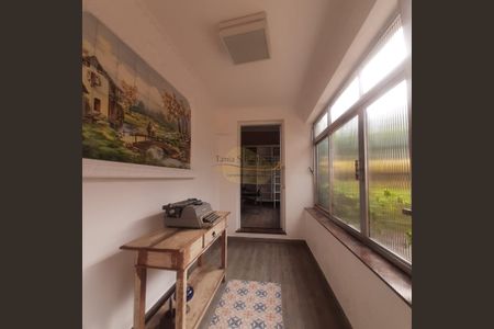 8_photo/94ce0338c1.1c5ee5b12bdcf8f7-ATLAS-59b2f85b-d16e-4717-a8a2-6c058046a552.jpg de casa à venda com 4 quartos, 179m² em Marapé, Santos