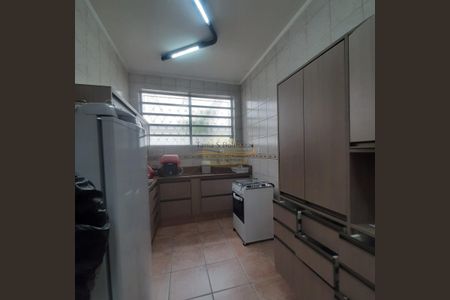 25_photo/94ce0338c1.1c5ee5b12bdcf8f7-ATLAS-9e9cc73d-670e-49ce-b5d4-8259442c2b97.jpg de casa à venda com 4 quartos, 179m² em Marapé, Santos