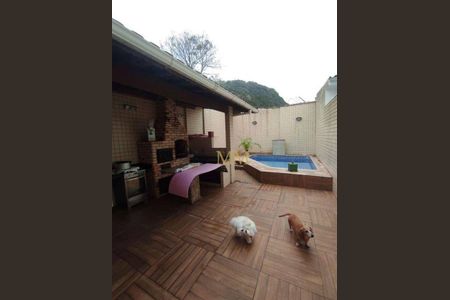 4_photo/94ce0338c5.8f3f2a47dd94676f-ATLAS-ef10d98e-a592-4d36-aa7d-20ee2d877fe3.jpg de casa à venda com 3 quartos, 130m² em Marapé, Santos