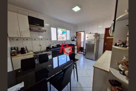 3_photo/94ce0338c5.df2406aa61ba3211-ATLAS-31a8f943-8d4d-4f43-8749-f97e3635182e.jpg de casa à venda com 4 quartos, 231m² em Marapé, Santos