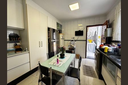 13_photo/94ce0338e1.6e2d765b49142c9f-ATLAS-cbfb56a2-1c9a-4d6f-b0f8-d7abc9aa9a3c.jpg de casa à venda com 3 quartos, 134m² em José Menino, Santos