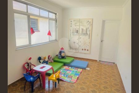 19_photo/94ce033e53.c1a6055f1622caa1-ATLAS-189b812e-42c6-4ddf-a215-aa7ee3e3cd9f.jpg de casa à venda com 3 quartos, 249m² em Pompéia, Santos