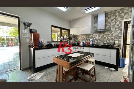 7_photo/94ce033ee1.e6e1c947b02cf8fb-ATLAS-0ed37fa9-cf71-451b-8408-b587c1c7dbe8.jpg de casa à venda com 7 quartos, 498m² em José Menino, Santos