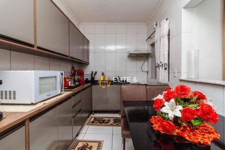 6_photo/94ce033f31.faecce82d0fac38b-ATLAS-ef408da6-a1de-42cc-b4b7-a89f96bc8ffb.jpg de casa à venda com 2 quartos, 180m² em Marapé, Santos