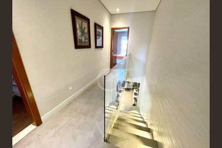 8_photo/94ce033f3d.24a317c22631bef5-ATLAS-19800ca6-681a-43f5-befd-cd0de056cd7a.jpg de casa à venda com 3 quartos, 300m² em Marapé, Santos