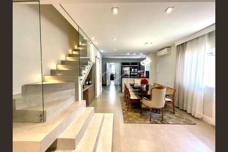 6_photo/94ce033f3d.24a317c22631bef5-ATLAS-82467cb0-e609-4594-8bcd-e75e3759ec48.jpg de casa à venda com 3 quartos, 300m² em Marapé, Santos