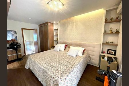 4_photo/94ce033f3d.24a317c22631bef5-ATLAS-e7eebc01-2753-46cd-b72e-0a772a49f98a.jpg de casa à venda com 3 quartos, 300m² em Marapé, Santos