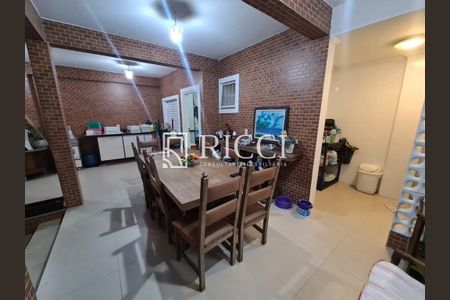 21_photo/94ce03406d.82506d9600853a32-ATLAS-69e8d0d7-06cc-4fdc-97a9-611e933cf072.jpg de casa à venda com 2 quartos, 141m² em Campo Grande, Santos