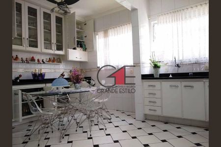 2_photo/94ce034105.ef4bd2933997004e-ATLAS-a2d42fe7-b59e-4868-b788-d2afb7b0eac2.jpg de casa à venda com 4 quartos, 380m² em Marapé, Santos