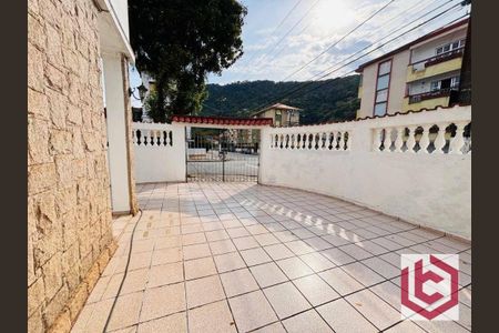 7_photo/94ce0342c5.ae3d86bef28e162d-ATLAS-083f7c43-b2d3-4ca7-95b1-7d486c3e98d8.jpg de casa à venda com 3 quartos, 140m² em Marapé, Santos