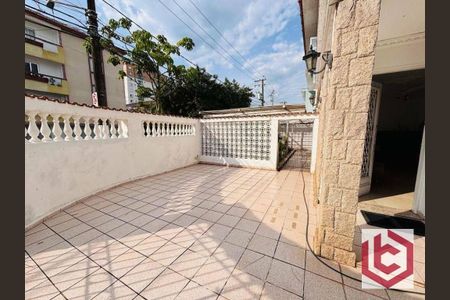 8_photo/94ce0342c5.ae3d86bef28e162d-ATLAS-3b2c92dd-d4b6-4ef4-b50c-b0a01b9ebb4e.jpg de casa à venda com 3 quartos, 140m² em Marapé, Santos