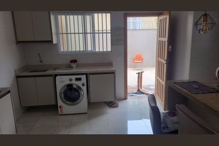 2_photo/94ce034393.6618d879b31b9a75-ATLAS-1cd4f5c0-944b-451e-9b80-ae9ecfa1641e.jpg de casa à venda com 3 quartos, 150m² em Marapé, Santos