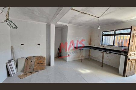 5_photo/94ce0343cb.56f87905458f71eb-ATLAS-e482feca-0cf0-44cd-a456-bc3e8c653f9b.jpg de casa para alugar com 5 quartos, 200m² em Marapé, Santos