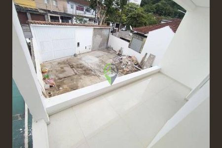 2_photo/94ce034445.a35d824f3af3fba0-ATLAS-0226302c-2e2d-4b76-8389-20e7d44b5fbc.jpg de casa à venda com 4 quartos, 195m² em Marapé, Santos