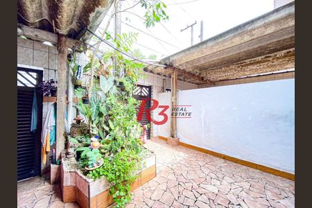 50_photo/94ce034491.1d0d827e26d2d819-ATLAS-e8a85ece-438d-482e-af6e-4b47da166864.jpg de casa à venda com 2 quartos, 102m² em Marapé, Santos