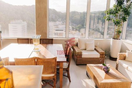 5_photo/94ce0346bf.74c8bbe700cb07bf-ATLAS-b091ff1f-5a50-4d7d-81f5-a78ddbfd40ae.jpg de apartamento à venda com 4 quartos, 300m² em Marapé, Santos