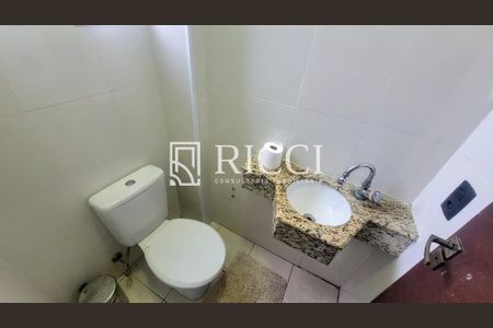 5_photo/94ce03475d.b88c9f23dde11cca-ATLAS-2d6ab8b2-abb5-48e9-a874-ac43ab47146f.jpg de casa à venda com 5 quartos, 367m² em Marapé, Santos