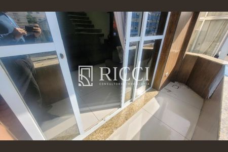 6_photo/94ce03475d.b88c9f23dde11cca-ATLAS-31fa7f80-7bae-40d7-a588-a177b2a4d8b7.jpg de casa à venda com 5 quartos, 367m² em Marapé, Santos