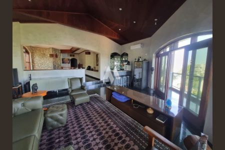 11_photo/94ce03476b.ceff8192393c33de-ATLAS-699f084a-6b77-4991-8d0c-b54a98eea4da.jpg de casa à venda com 4 quartos, 550m² em Marapé, Santos