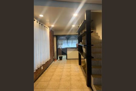 12_photo/94ce035b3b.e17343cf5b702f60-ATLAS-ac8f1082-645a-4be5-b60e-baf669cafa40.jpg de casa à venda com 2 quartos, 200m² em Marapé, Santos