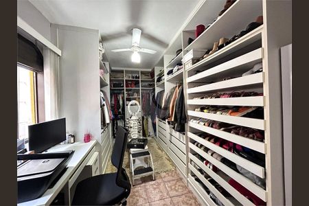 8_photo/94ce035b49.7f057c72c49660dd-ATLAS-62cfea84-68cf-48b4-b0b2-dda7c8210b63.jpg de casa à venda com 3 quartos, 264m² em Marapé, Santos