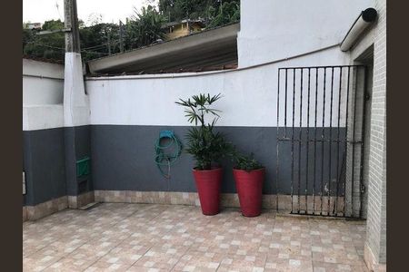 11_photo/94ce0362c5.ceff8192393c33de-ATLAS-914fb111-abf3-455f-ad9f-7ebfd0eada3e.jpg de casa à venda com 4 quartos, 300m² em Jabaquara, Santos