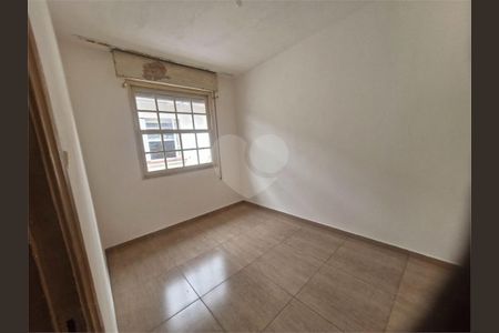 2_photo/94ce0364c9.ae3d86bef28e162d-ATLAS-069d4955-8cd7-477c-b2ef-b307d6bb2a9d.jpg de casa à venda com 2 quartos, 65m² em Vila Matias, Santos