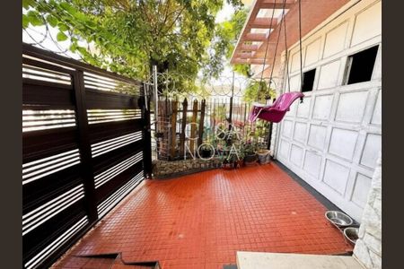 5_photo/94ce036525.e6f02a1e96aef2b1-ATLAS-4972c8e3-ed39-4bfc-befb-146df2dd4b89.jpg de casa à venda com 3 quartos, 104m² em Vila Matias, Santos