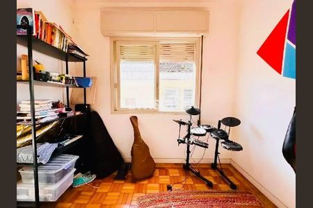 5_photo/94ce036525.e6f02a1e96aef2b1-ATLAS-50fcbb30-2859-4b2d-be8d-0da0109b3021.jpg de casa à venda com 3 quartos, 140m² em Vila Matias, Santos