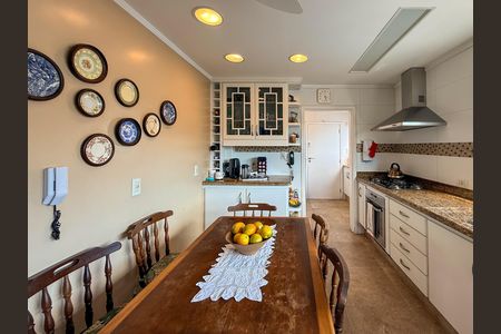 10_photo/94ce036583.9fde2b1beaf38236-ATLAS-6d643430-66b9-4ec9-b672-a5ede2e8e874.jpg de apartamento à venda com 5 quartos, 219m² em Vila Belmiro, Santos