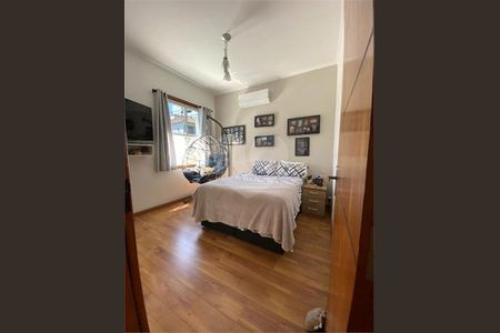 6_photo/94ce03662d.f7e81ba1849dc159-ATLAS-6455bc61-9c2f-4dad-84f0-0aee370d6fb5.jpg de casa à venda com 4 quartos, 200m² em Marapé, Santos