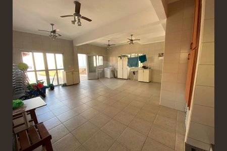 8_photo/94ce03662d.f7e81ba1849dc159-ATLAS-6dbc2ae6-eab9-43b8-8682-47f31eaaa768.jpg de casa à venda com 4 quartos, 200m² em Marapé, Santos