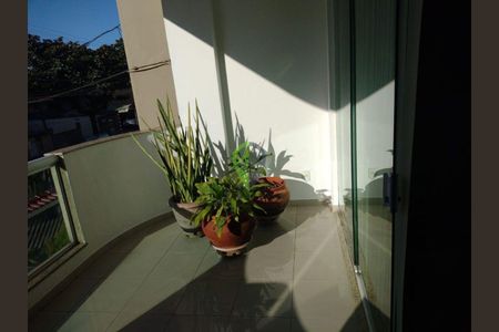 7_photo/94ce03663f.958ab4e2955fd321-ATLAS-57085ec3-53e6-49cc-a807-037f5a2ae7de.jpg de casa à venda com 3 quartos, 150m² em Marapé, Santos