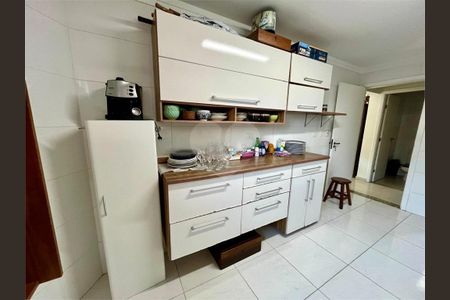 4_photo/94ce03678d.54b8780a509023fd-ATLAS-14aa1d76-b03e-4bf5-8340-8594de557e7c.jpg de casa à venda com 3 quartos, 206m² em Marapé, Santos