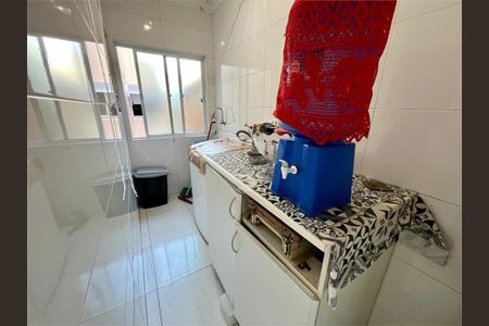 13_photo/94ce03678d.54b8780a509023fd-ATLAS-c74092b2-d16b-4acb-8d76-2a30c4eb541b.jpg de casa à venda com 3 quartos, 206m² em Marapé, Santos