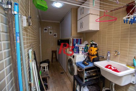 13_photo/94ce036799.4dfff440b6957963-ATLAS-c455a38f-2c97-4692-a253-0fc0e829e857.jpg de casa à venda com 4 quartos, 121m² em Marapé, Santos