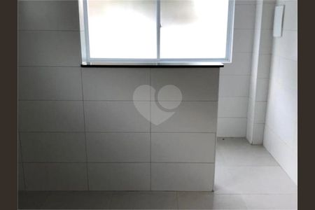 4_photo/94ce03679d.f279df7ab7105e24-ATLAS-8777a32e-d77e-4ccd-9fcb-89f3c894f739.jpg de casa à venda com 2 quartos, 70m² em Vila Belmiro, Santos