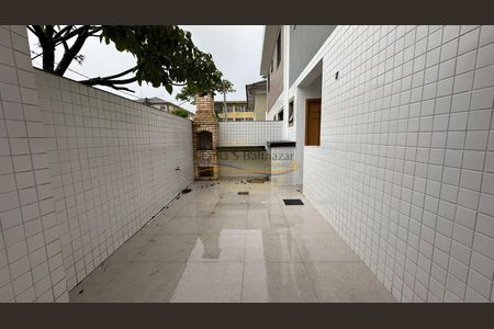 15_photo/94ce0367b3.9fde2b1beaf38236-ATLAS-6169bcdb-e903-4cad-8bce-dcde36d08ff6.jpg de casa à venda com 3 quartos, 140m² em Vila Belmiro, Santos