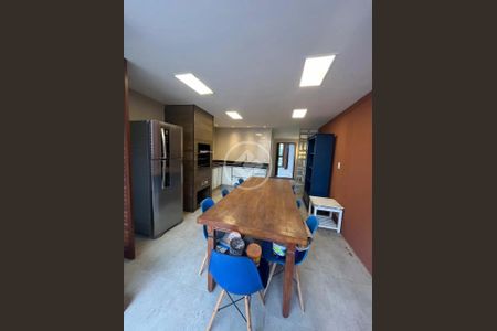 2_photo/94ce0369e9.cc80a849dbb3670d-ATLAS-06176d52-4c59-454e-b0fd-fb59996d2ad5.jpg de casa à venda com 3 quartos, 230m² em Vila Belmiro, Santos