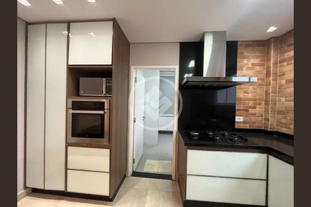 13_photo/94ce0369e9.cc80a849dbb3670d-ATLAS-a38a22f2-73d2-4e42-b349-39fc0122b26d.jpg de casa à venda com 3 quartos, 230m² em Vila Belmiro, Santos