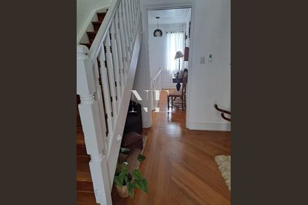 5_photo/94ce036a17.9b0e853e47463488-ATLAS-fe7879b2-d984-4e1e-bb71-755fe3c8e8a4.jpg de casa à venda com 3 quartos, 150m² em Campo Grande, Santos