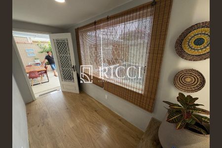 38_photo/94ce036a4b.384fbad671cc5130-ATLAS-2b9e86e1-fd0c-403f-af72-6a2d869e836a.jpg de casa à venda com 2 quartos, 102m² em Campo Grande, Santos