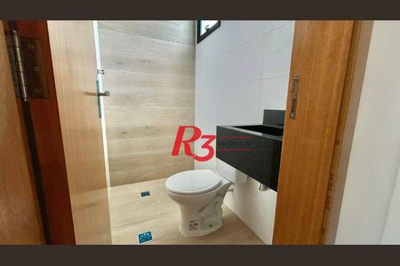 24_photo/94ce036aa1.d646446e94e892b3-ATLAS-dafe6bb4-1b6b-462d-9899-036a1fc185f2.jpg de casa à venda com 2 quartos, 90m² em Marapé, Santos